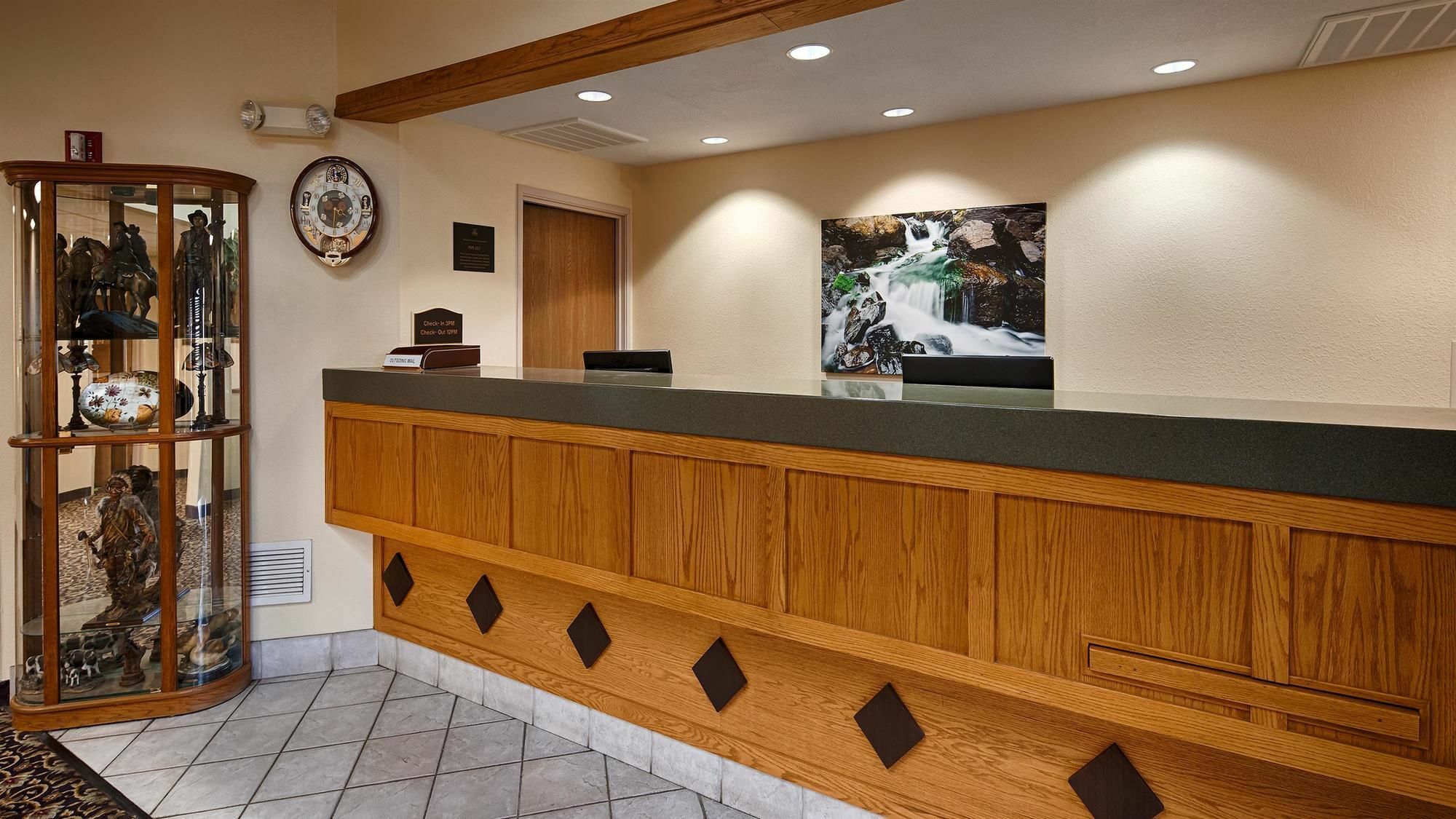 Quality Inn & Suites Lawrence - University Area Экстерьер фото